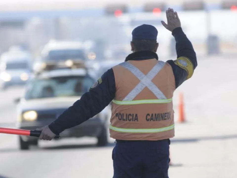 Si bien en líneas generales esos límites son los permitidos, hay una zona de la provincia donde el límite es de 100 km/h. Se trata de la Autovía Punilla y, en otros sectores la velocidad puede bajar aún más hasta alcanzar los 90 km/h. Tal situación se puede dar en el tramo final de la autovía y en zonas urbanas.__IP__

