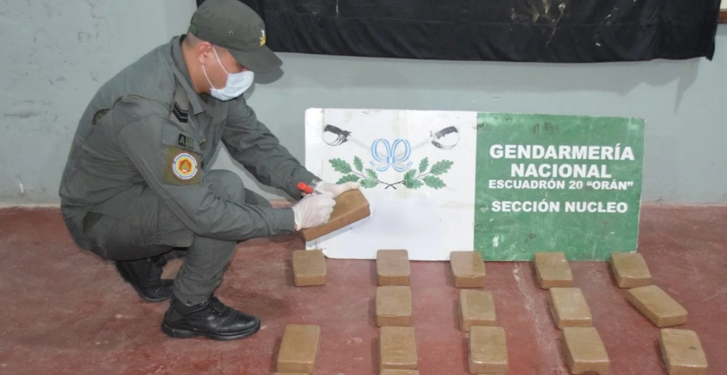 Salta: interceptaron en Orán un bote cargado de pasta base