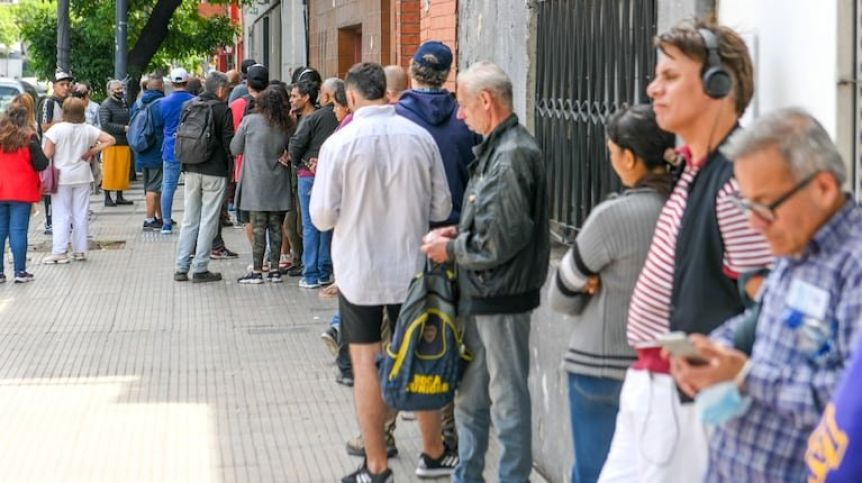 El Gobierno fijó un tope de $341.000 para la prestación por desempleo de la ANSES