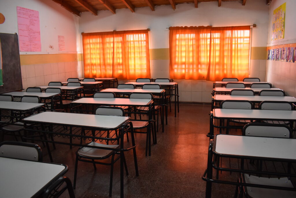 Vuelta a clases: la Provincia invertirá más de $8.500 millones para reparar escuelas bonaerenses