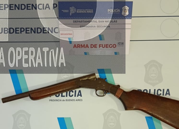 Allanaron una vivienda en zona sur por amenazas, aprehendieron a un hombre y secuestraron una escopeta calibre 16