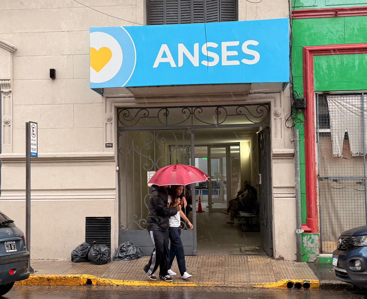 paro general anses abrió puerta público