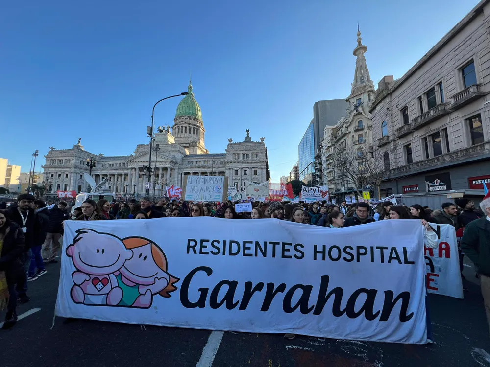 El Gobierno cesanteó a delegados del Garrahan tras un conflicto gremial por descuentos salariales