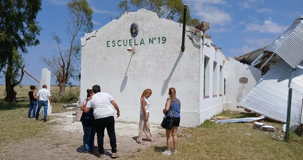 Cañuelas: una escuela rural de 120 años quedó destruida tras el último temporal