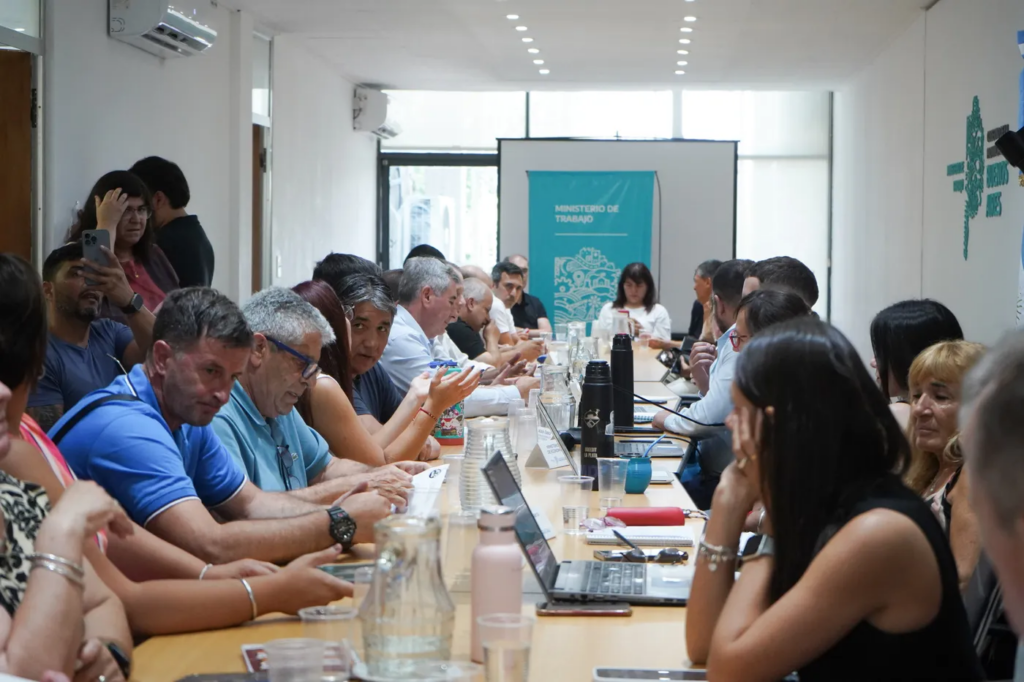 paritarias bonaerenses etapa decisiva gremios docentes