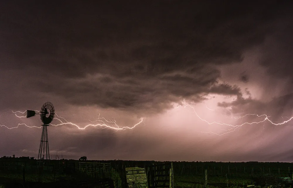 Alerta amarilla en el sudoeste bonaerense por fuertes vientos y tormentas