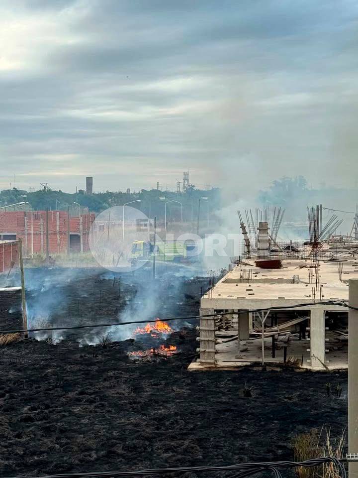 Los incendios no cesan: un nuevo foco ígneo se desató en barrio Ayres del Sur