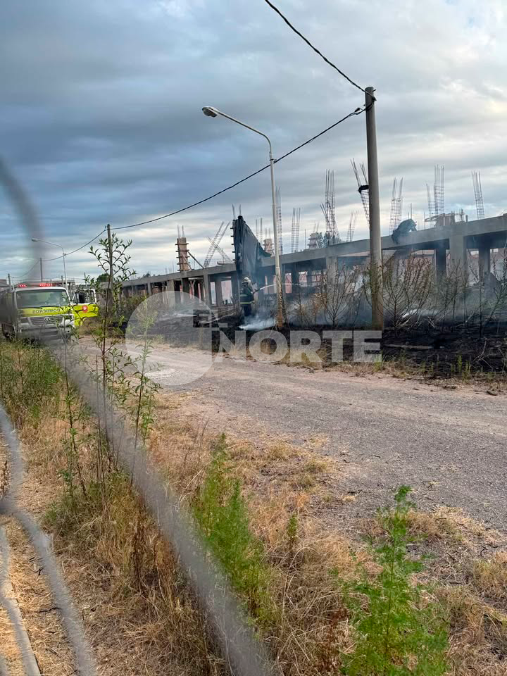 Los incendios no cesan: un nuevo foco ígneo se desató en barrio Ayres del Sur