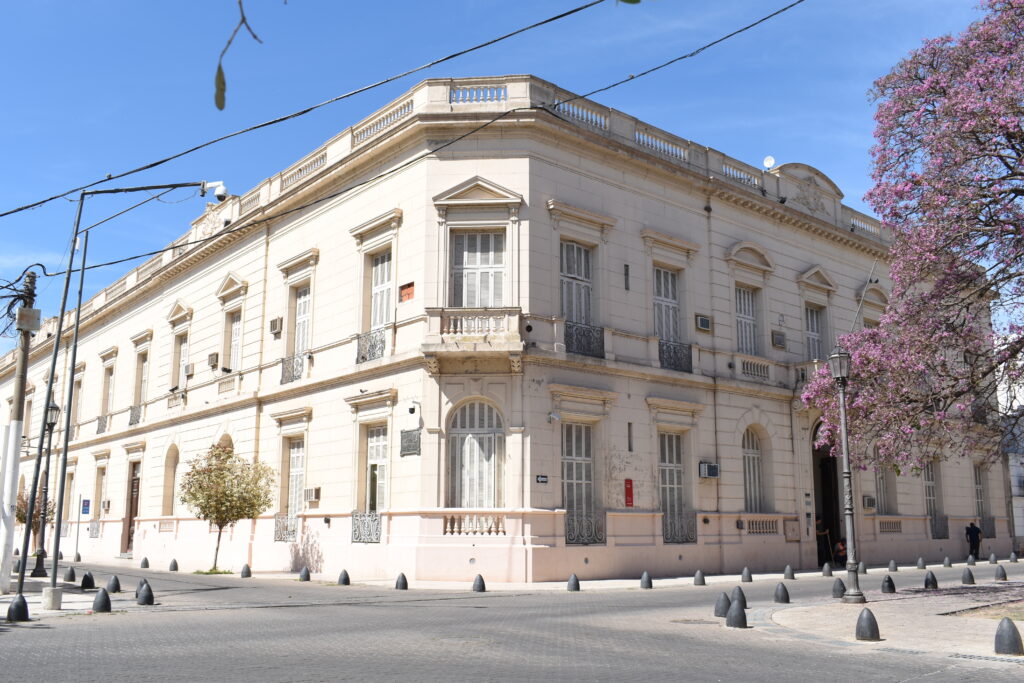 Tribunales