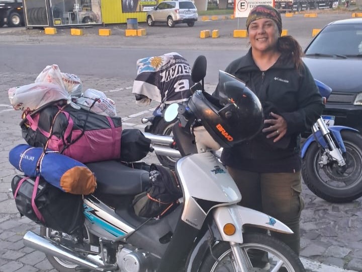 Rosana Peloso moto Ramallo Brasil