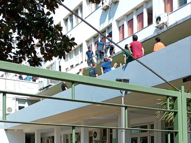 mujer hospital