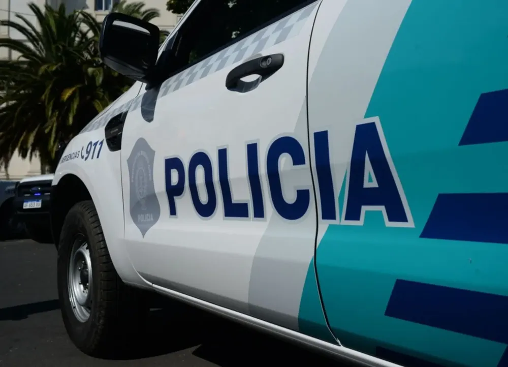 Un mecánico denunció que una “viuda negra” lo drogó con mate y le robó dinero en La Plata