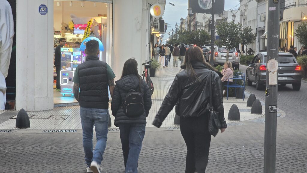 Un frente frío llegaría a San Nicolás el domingo con ráfagas de hasta 50 km/h y mínimas de hasta 5°C