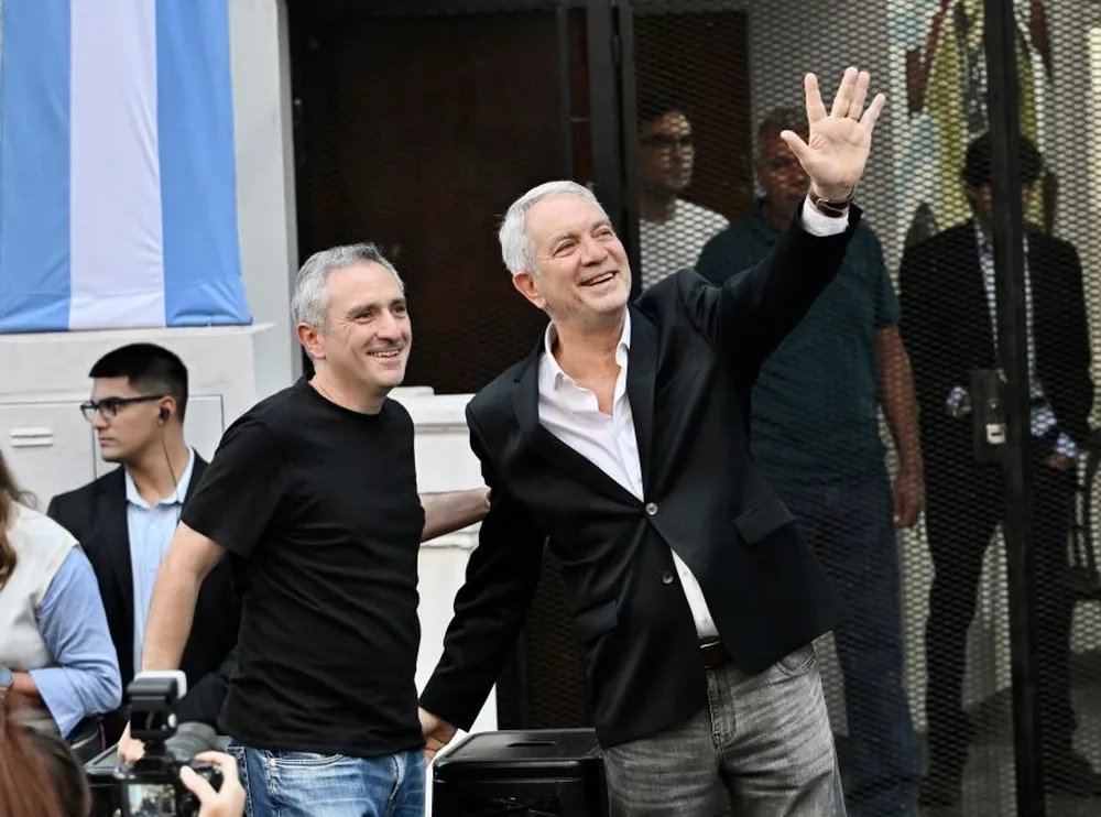 Alak asumió en el PJ de La Plata y llamó a la unidad para impulsar a Kicillof en 2027
