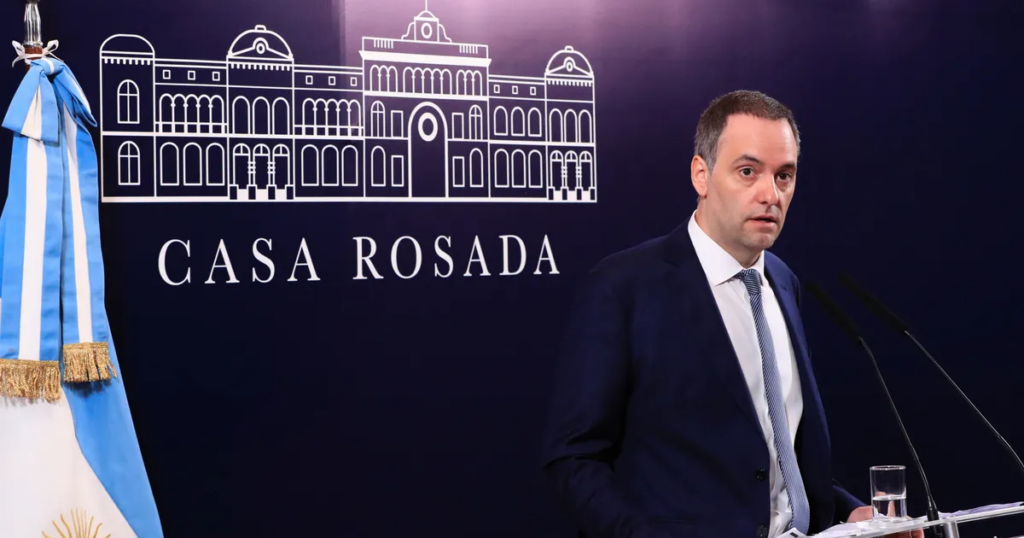 El Gobierno anunció que el lunes vuelve a abrir la sala de periodistas en la Casa Rosada
