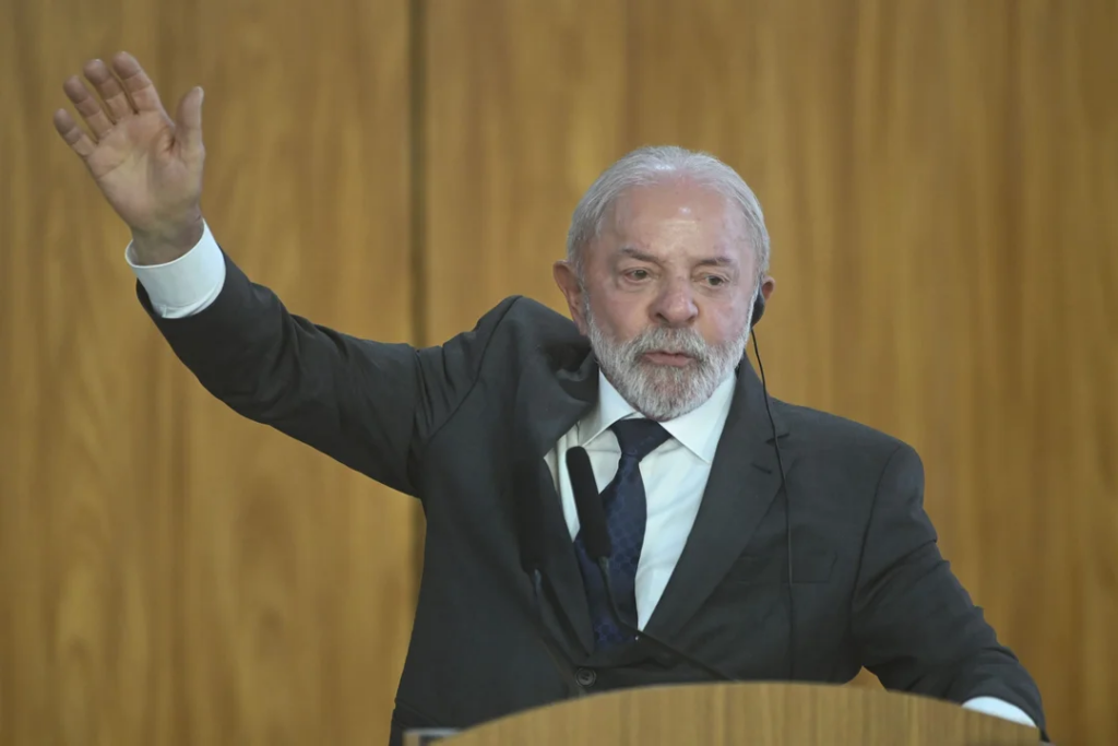 Lula: "Brasil necesita fortalecer la defensa ante una eventual invasión externa"