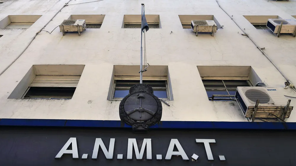 La Anmat prohibió un lote de perfume por irregularidades en su elaboración