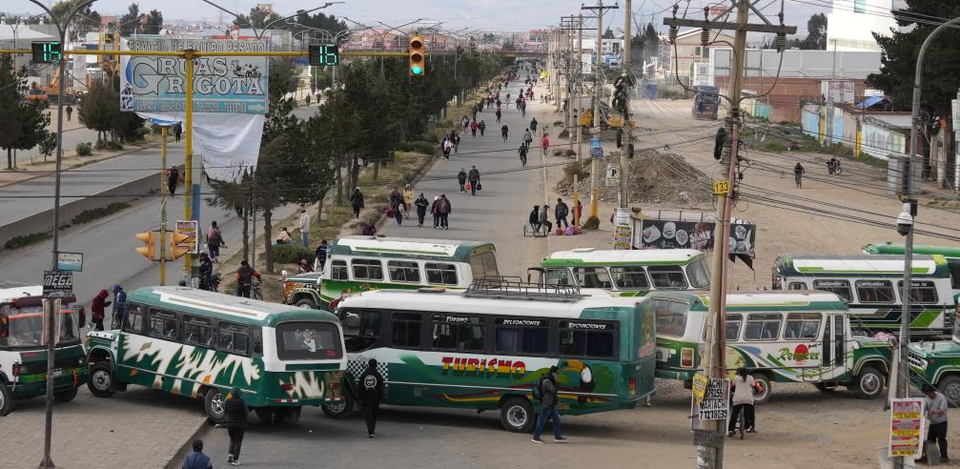 El gobierno boliviano exigió el cese de los bloqueos en La Paz