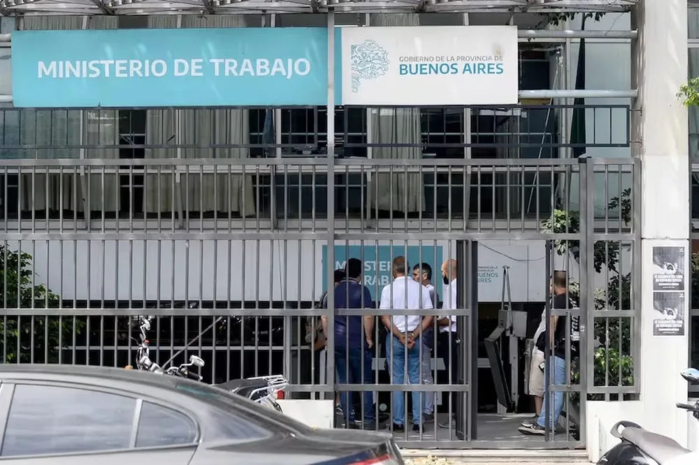 Paritarias bonaerenses: sin oferta salarial, los estatales no tendrán aumento en mayo