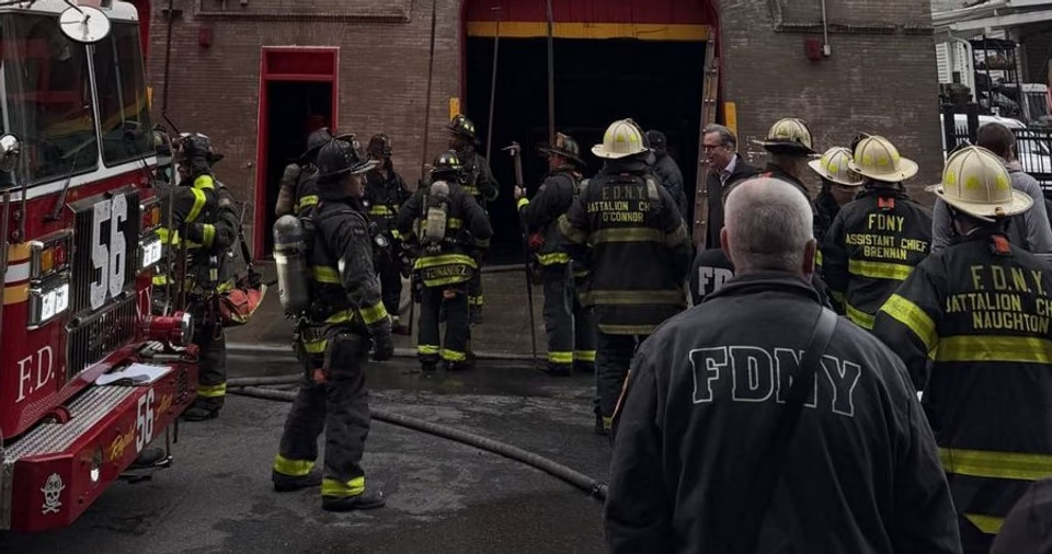 Al menos 16 heridos por incendio y explosión en astillero en Nueva York