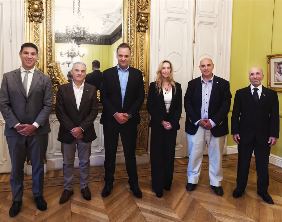 Karina Milei y Manuel Adorni recibieron a directivos de Agricultores Federados Argentinos