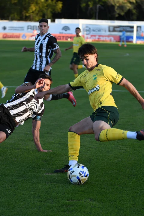 Defensa y Justicia perdió con Gimnasia de Mendoza y quedó eliminado del Torneo Apertura