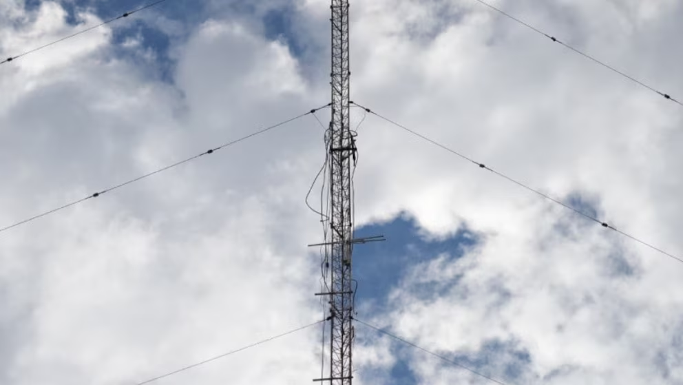 Tragedia en Rosario: un operario cayó desde una antena y murió
