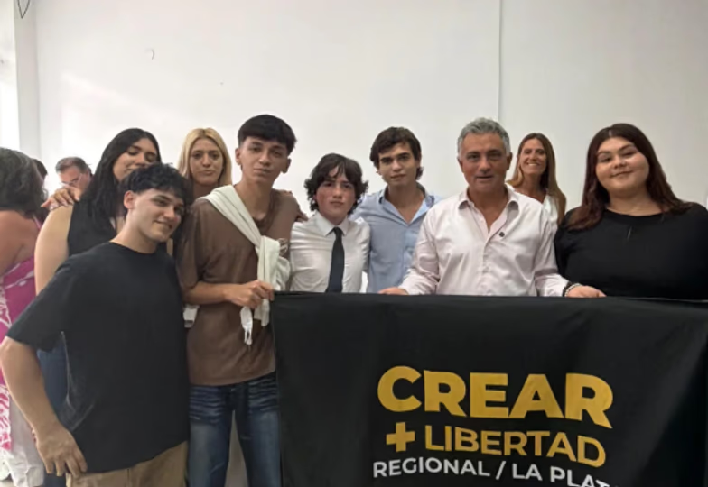Incidentes en la UNLP: enfrentamiento entre militantes de izquierda y libertarios en la Facultad de Psicología
