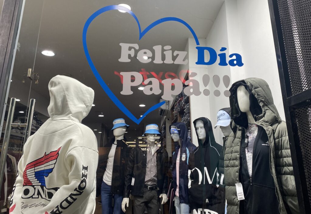 Día del Padre: el ticket promedio en San Nicolás fue de 50.000 pesos en el rubro de indumentaria