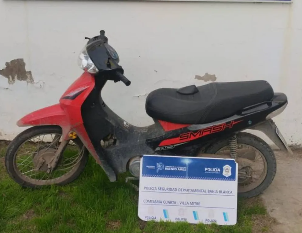 Bahía Blanca: detienen a dos menores y a otro joven en silla de ruedas por el robo de una moto