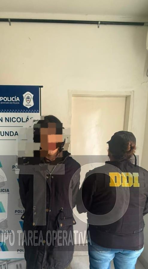 Aprehendieron a tres adultos y dos menores tras un allanamiento en barrio Avamba'e: secuestraron cocaína y marihuana