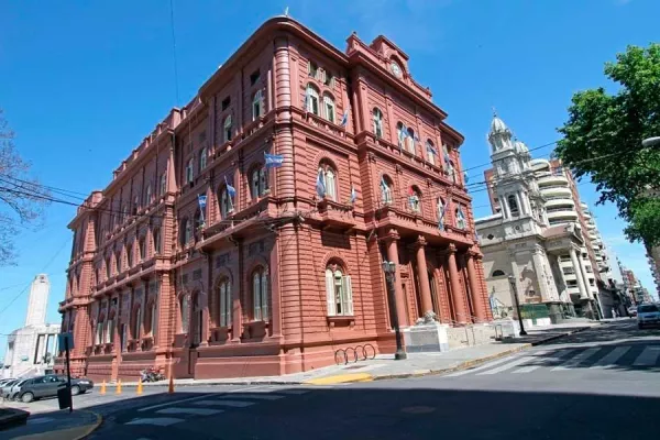 Rosario presentó el programa Mil65 para acompañar a embarazadas, niños y adultos mayores