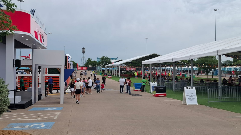 Cuánto cuesta comer en el Fan Fest de Dallas durante el Mundial
