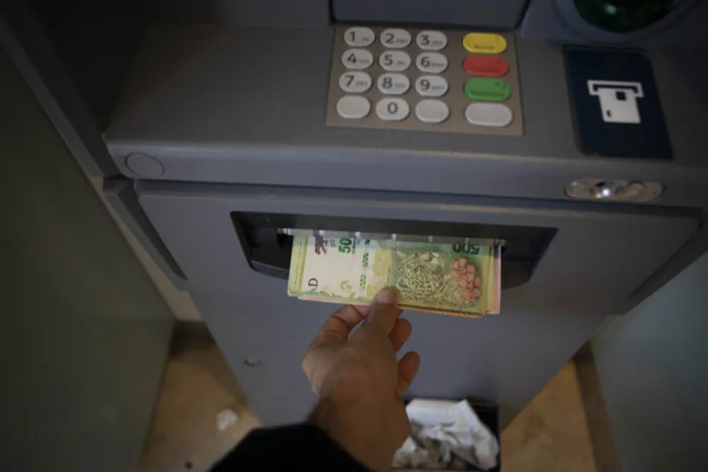 La Provincia confirmó el cronograma de pago de sueldos y aguinaldo para estatales y docentes