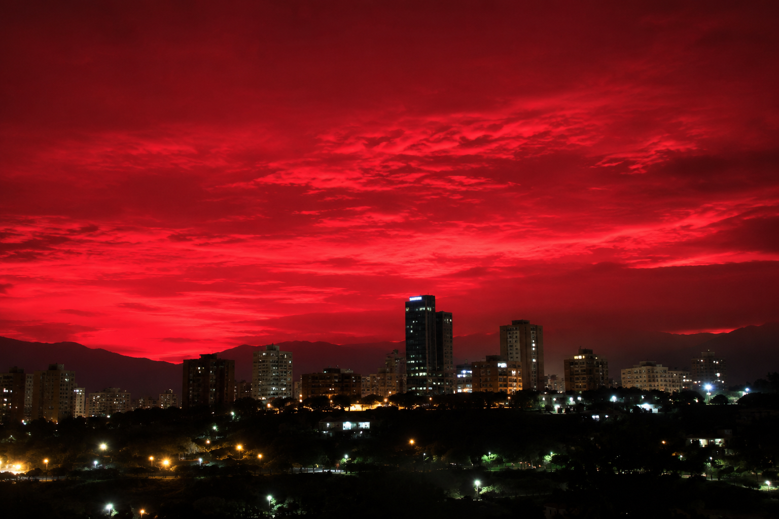 Por qué el cielo se volvió rojo en Caracas? La explicación científica | Diario El Norte - San Nicolás