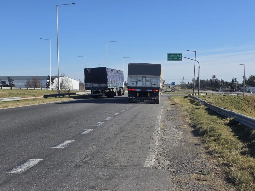 Concejales de Hechos buscan generar respuestas de Vialidad Nacional por mejoras en el Acceso Sur de Ruta 188