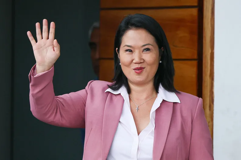Keiko Fujimori fue proclamada presidenta electa de Perú tras un ajustado triunfo en el balotaje