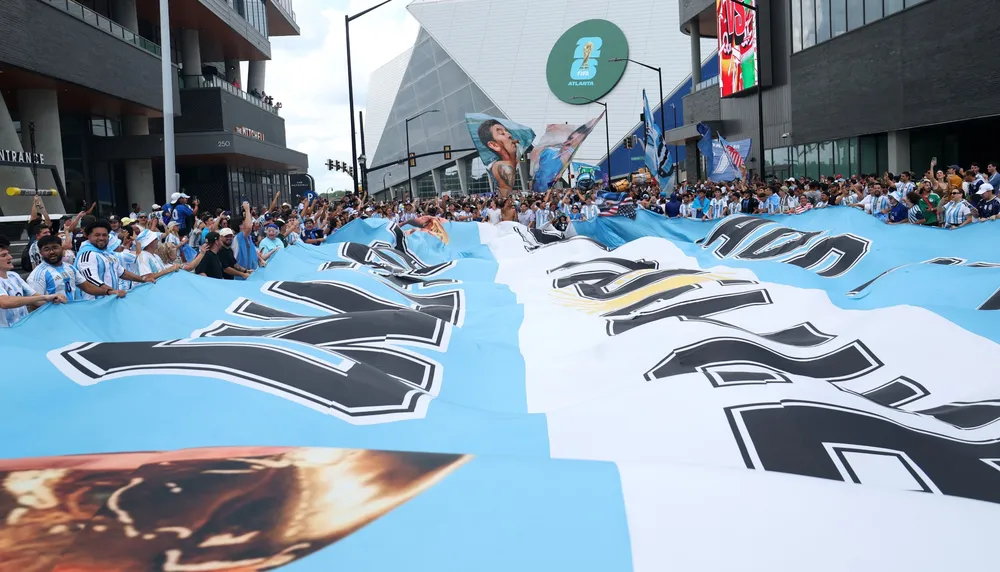 Prohíben el ingreso a estadios argentinos a 14 hinchas por incidentes en Estados Unidos durante el Mundial 2026