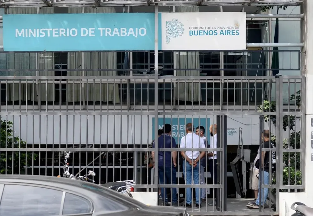 Paritarias: la Provincia reiteró la oferta del 7% para estatales y ATE la analizará con sus bases