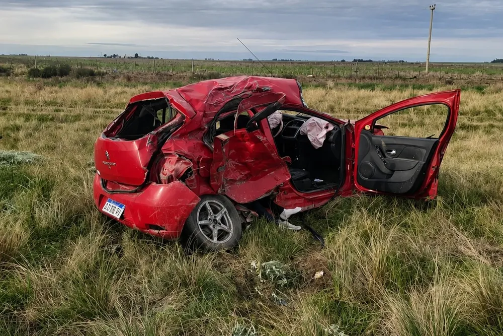 Tragedia en la Ruta 51: murió una mujer tras un choque frontal entre un auto y un camión