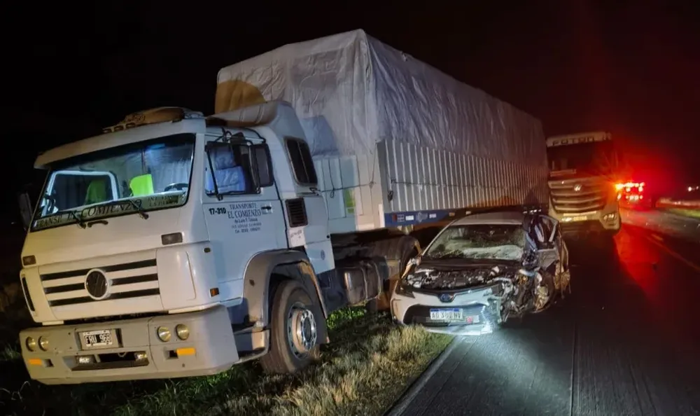 Triple choque en la Ruta 188: una mujer murió y ocho personas resultaron heridas