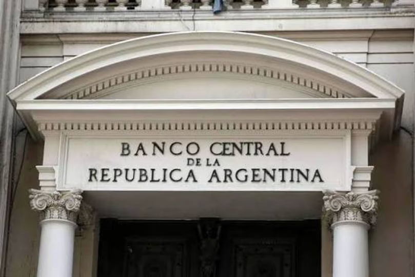 Para contener el dólar, el Banco Central redujo las compras de reservas al nivel más bajo en lo que va del año