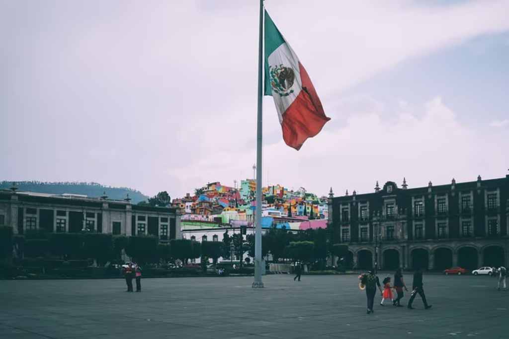 Rubén Rocha volvió a pedir licencia como gobernador de Sinaloa tras las críticas por retomar el cargo