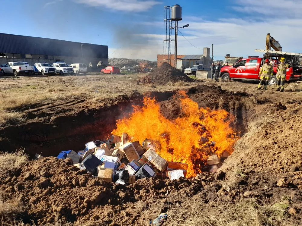 Balcarce: incineraron 250 kilos de cocaína y marihuana incautados en operativos