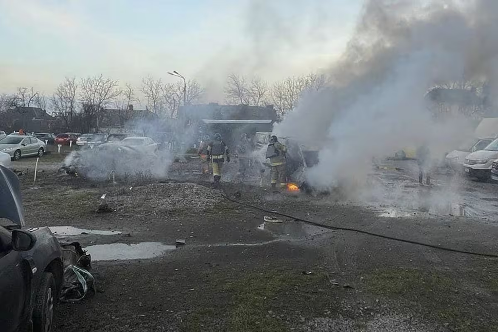 Ataque ruso en Kiev: una explosión en un almacén dejó al menos 37 muertos y decenas de heridos