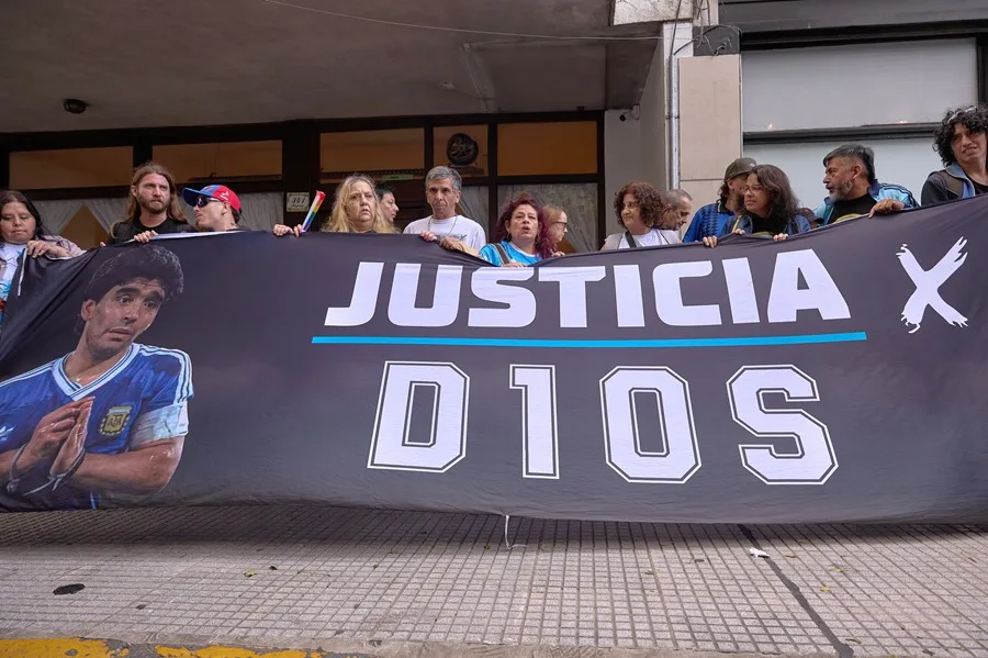 Juicio por la muerte de Maradona: un custodio declaró que Diego pedía por Leopoldo Luque