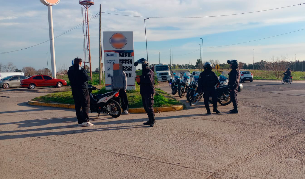 Un nuevo operativo de saturación en zona oeste culminó con 12 motos secuestradas y 9 personas aprehendidas