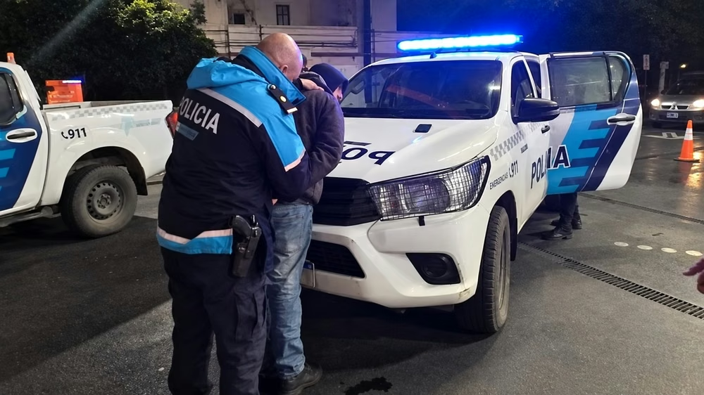 Mar del Plata: detuvieron a un hombre acusado de atacar a martillazos a una mujer