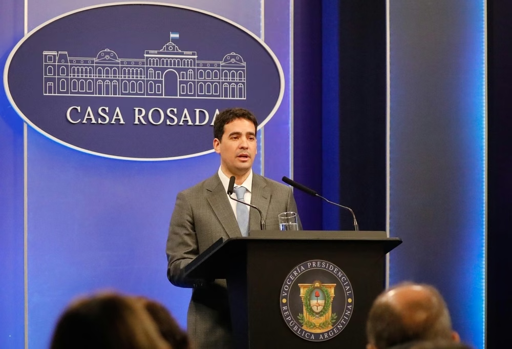Ravier habló de una inflación por debajo del 1% para octubre de 2027, pero aclaró que no era una proyección