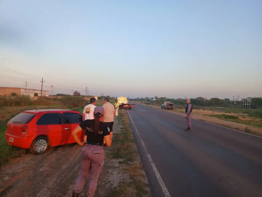 Dos jóvenes murieron y una niña de 4 años quedó internada tras un choque en Chaco